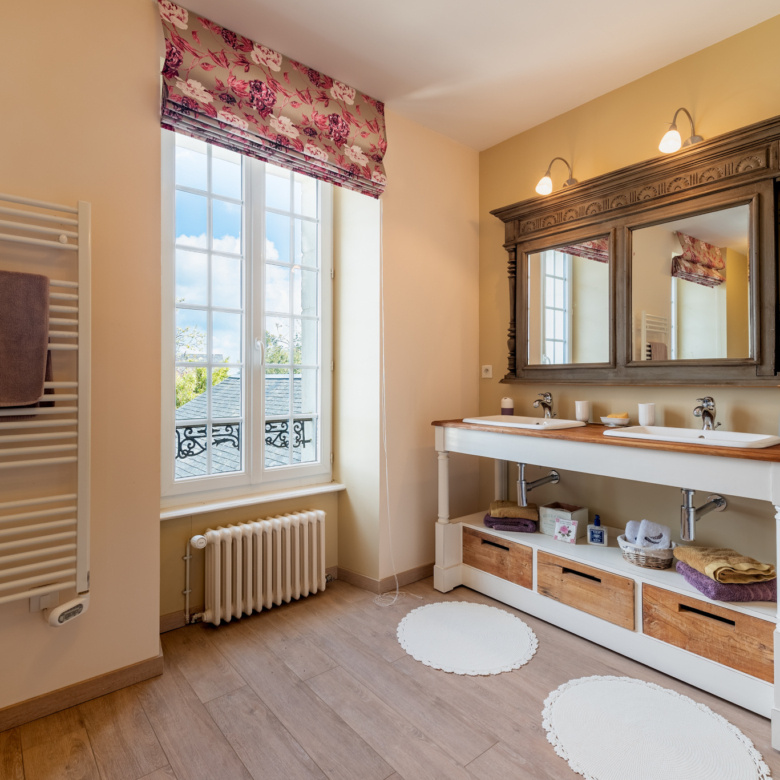 10 MIN DE VILLERS BOCAGE CHARMANTE MAISON de 10 PP