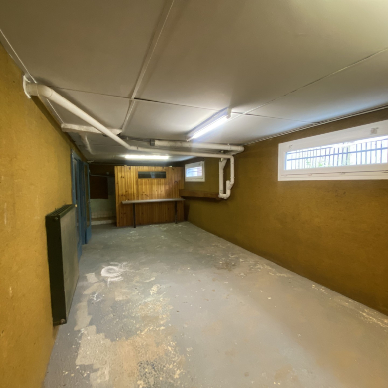 CAEN   MAISON T4 DE 107 m2 SUR TERRAIN DE 655 m2