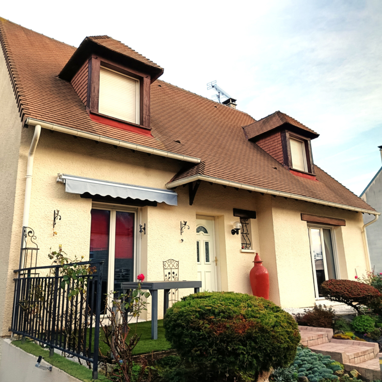 MAISON T7   160 M2 HABITABLES   VENTE EN NUE PROPRIETE   TERRAIN 615 M2