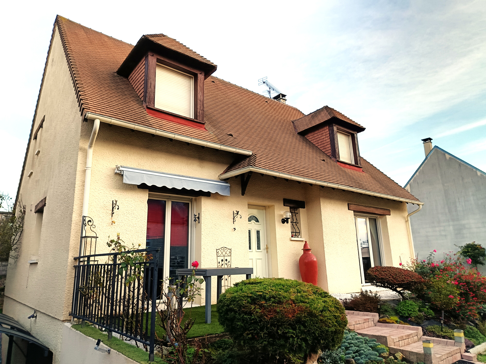 MAISON T7   160 M2 HABITABLES   VENTE EN NUE PROPRIETE   TERRAIN 615 M2