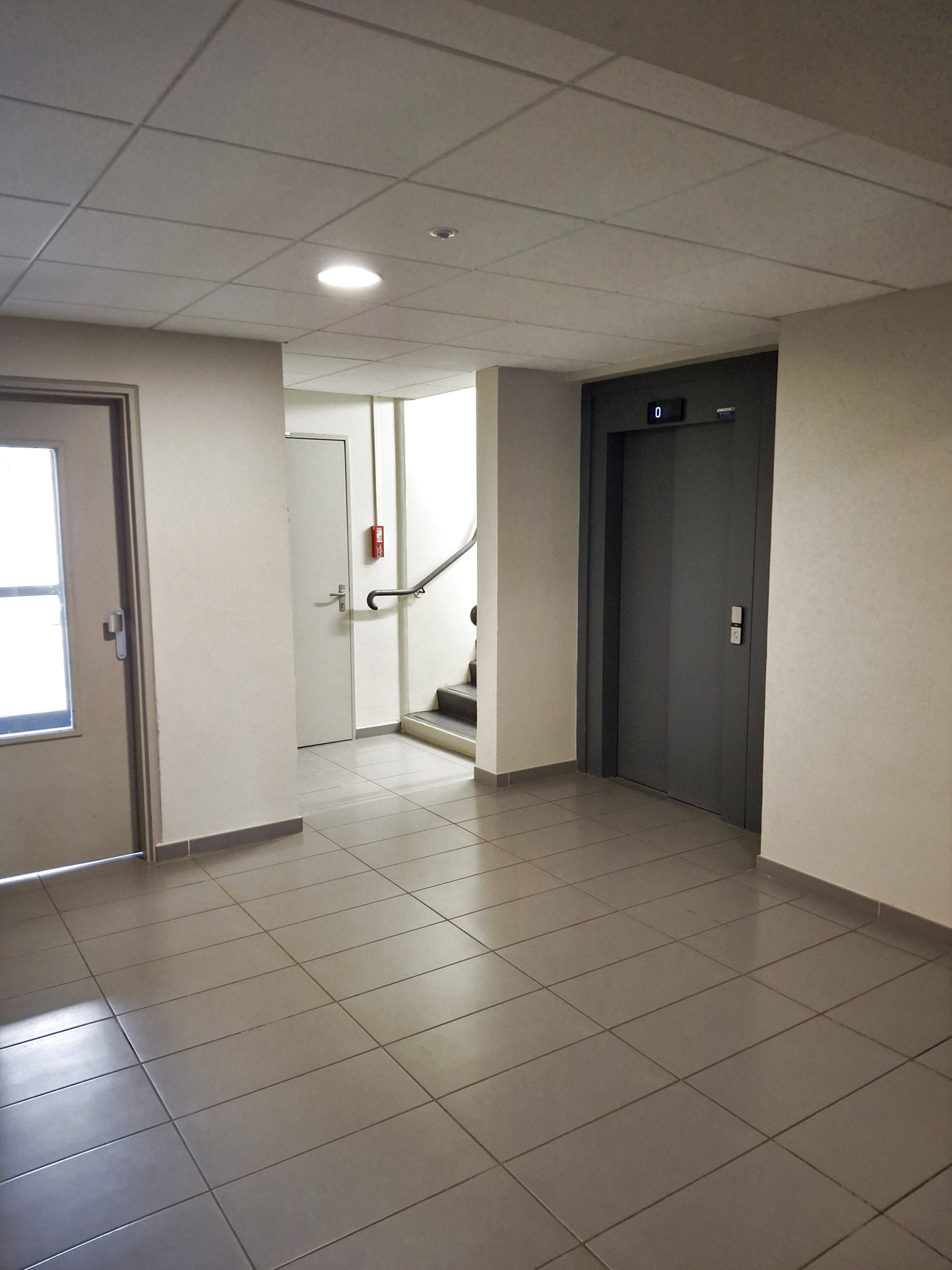 CAEN NORD APPARTEMENT T3 avec balcon ascenseur parking privé