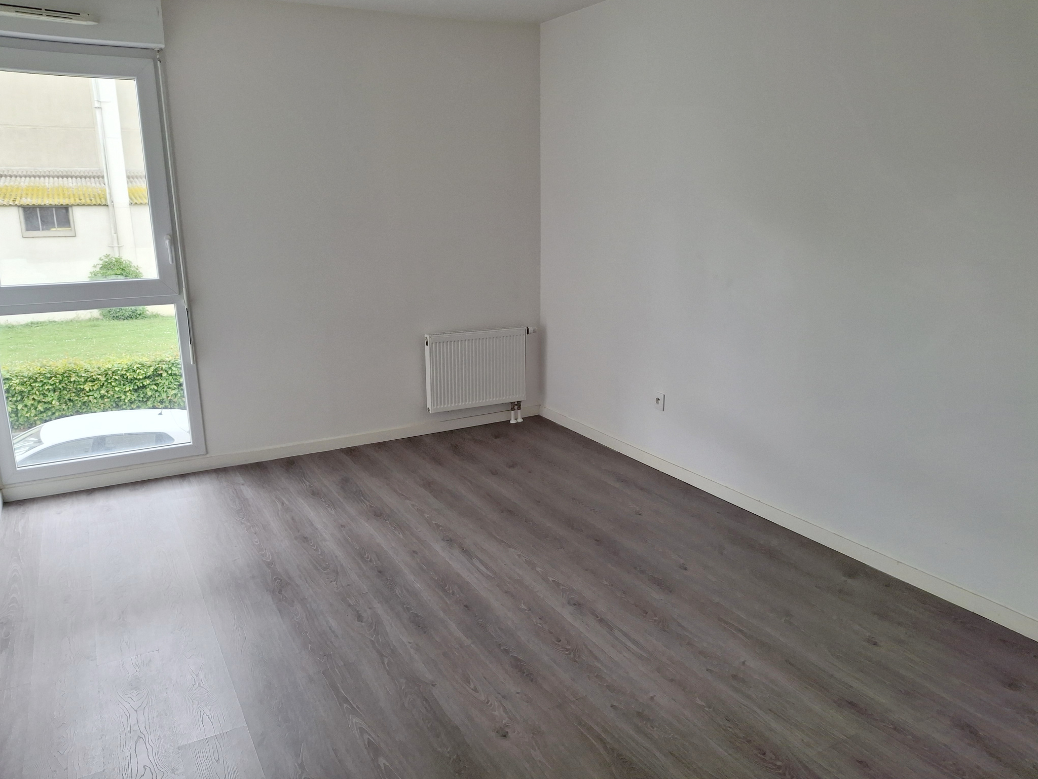 CAEN NORD APPARTEMENT T3 avec balcon ascenseur parking privé