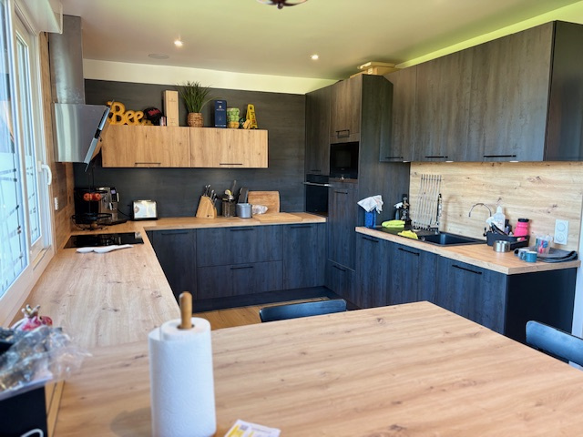 Maison familiale 9PP – 227 hab sur 1900 m2 terrain