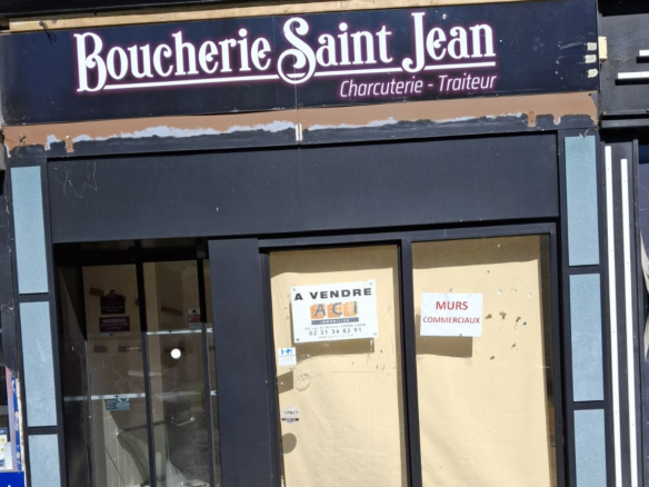 CAEN CENTRE VILLE MURS COMMERCIAUX