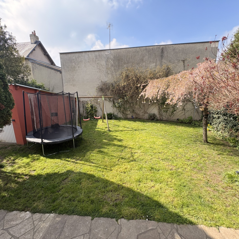 CAEN RIVE DROITE QUARTIER DES FLEURS RARE CHARMANTE MAISON ANNEES 30