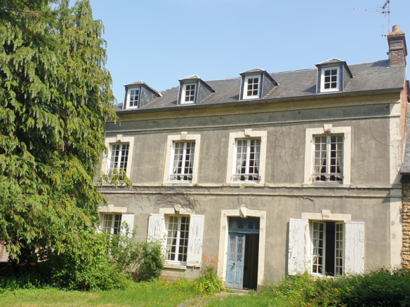 CAMBREMER – RARE MAISON DE CARACTERE XVIII avec parc de 2855 M2
