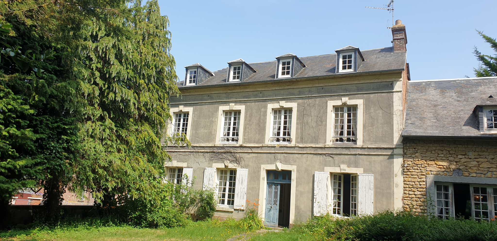 CAMBREMER – RARE MAISON DE CARACTERE XVIII avec parc de 2855 M2