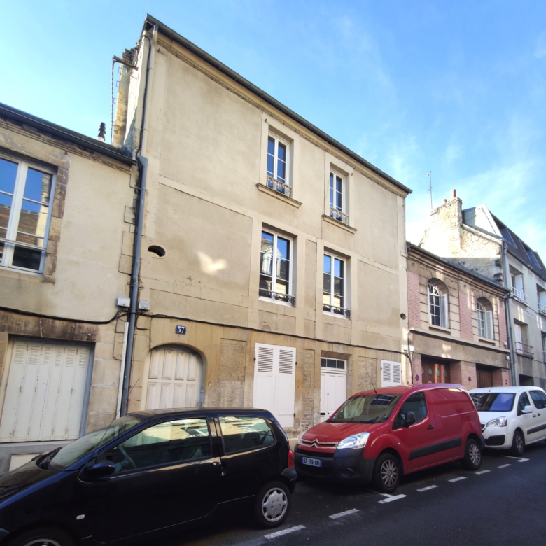 CAEN APPRTEMENT  2PP charme de l’ancien Centre ville 57m2