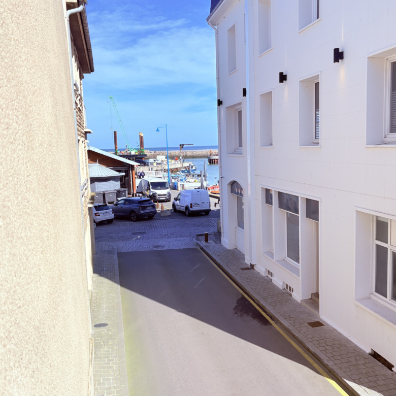 Duplex T2 plein de charme à deux pas du port