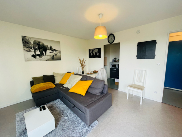 CAEN SAINT GILLES / CHR 2 PP 39 m2 BALCON PKG ASCENSEUR