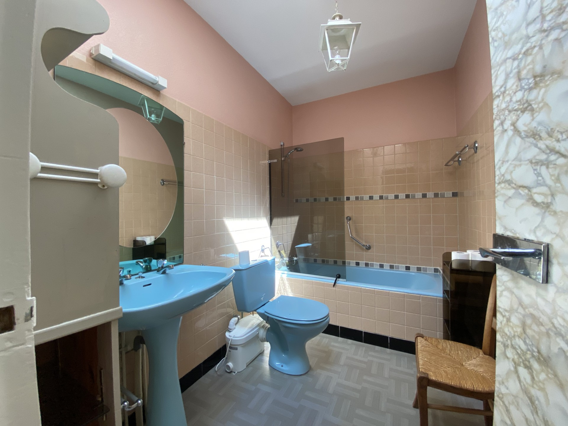 CAEN   MAISON T5 DE 107 m2 SUR TERRAIN DE 655 m2