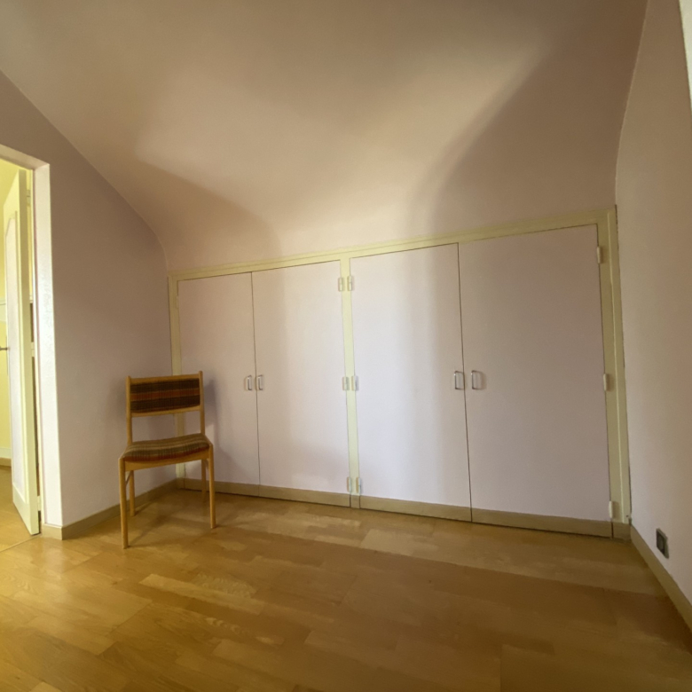 CAEN   MAISON T5 DE 107 m2 SUR TERRAIN DE 655 m2