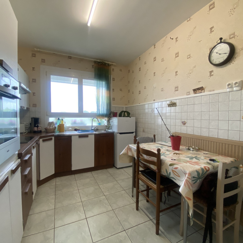 CAEN   MAISON T5 DE 107 m2 SUR TERRAIN DE 655 m2