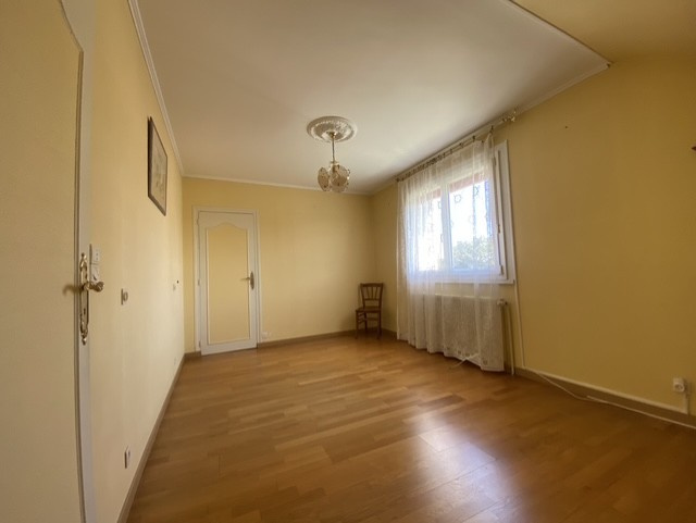 CAEN   MAISON T5 DE 107 m2 SUR TERRAIN DE 655 m2