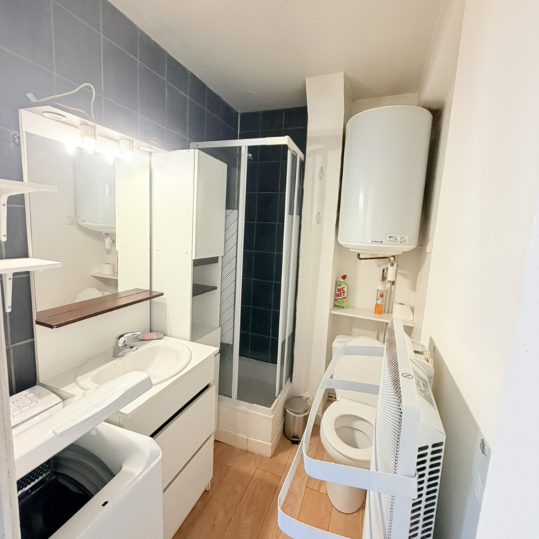 CAEN UNIVERSITE STUDIO MEUBLE 22m2