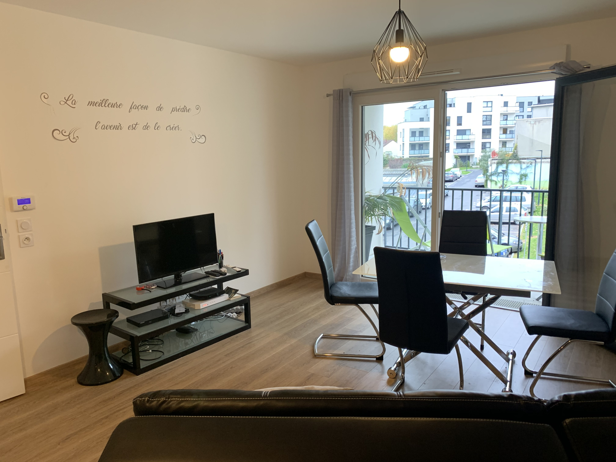 CAEN QUARTIER VAUCELLES APPARTEMENT 3 PIECES RESIDENCE RECENTE BALCONS PARKING CAVE