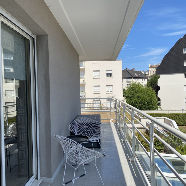 CAEN – BEL APPARTEMENT T4 – VENTE A TERME 12 ANS OCCUPEE A VIE
