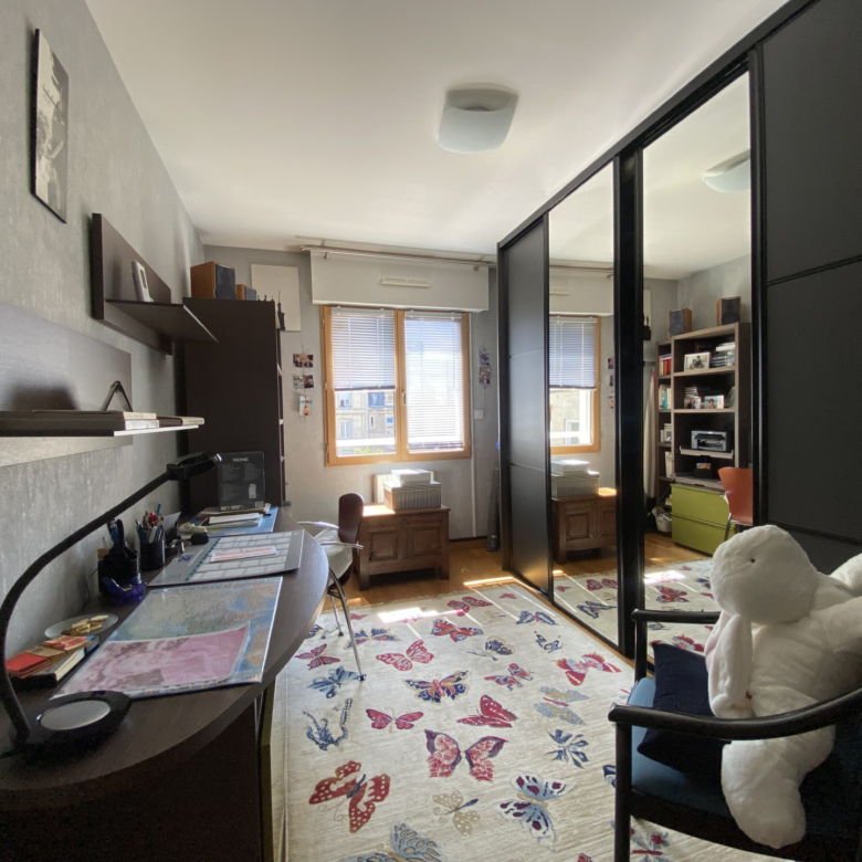 CAEN – BEL APPARTEMENT T4 – VENTE A TERME 12 ANS OCCUPEE A VIE
