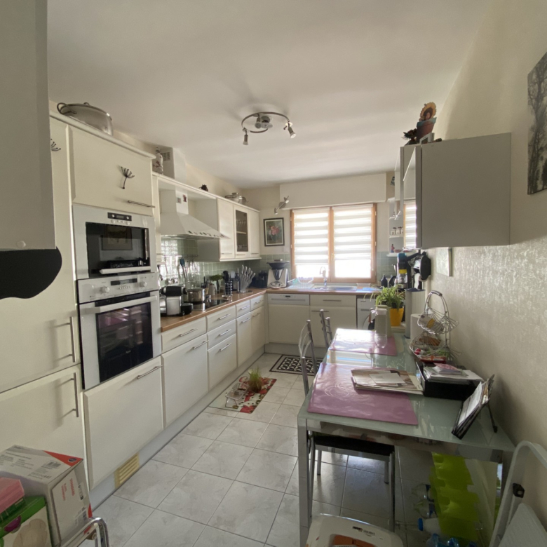 CAEN – BEL APPARTEMENT T4 – VENTE A TERME 12 ANS OCCUPEE A VIE