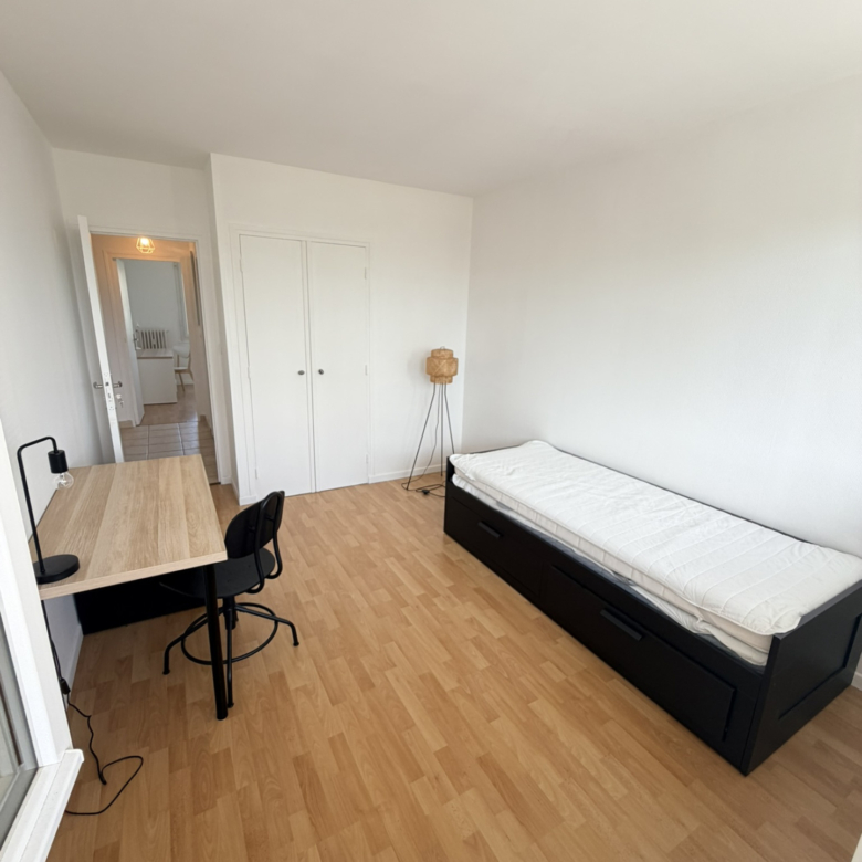 Caen 2 Chambres (9 + 11 m2) en Colocation appart 92m2 3 pers