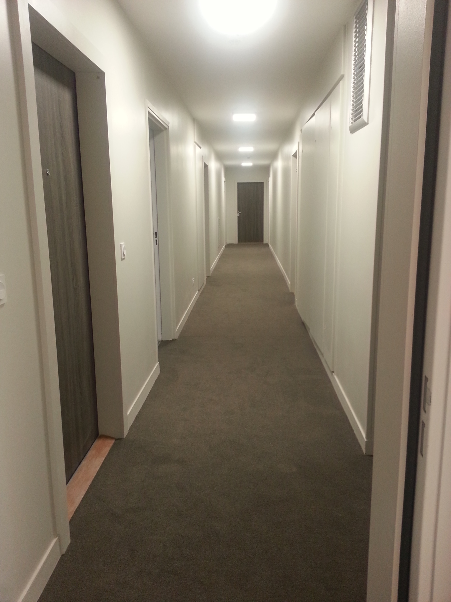 CAEN QUARTIER VAUCELLES APPARTEMENT 3 PIECES RESIDENCE RECENTE BALCONS PARKING CAVE