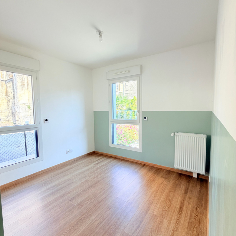 CAEN VAUCELLES APPARTEMENT 3 PIECES RESIDENCE RECENTE BALCON PARKING