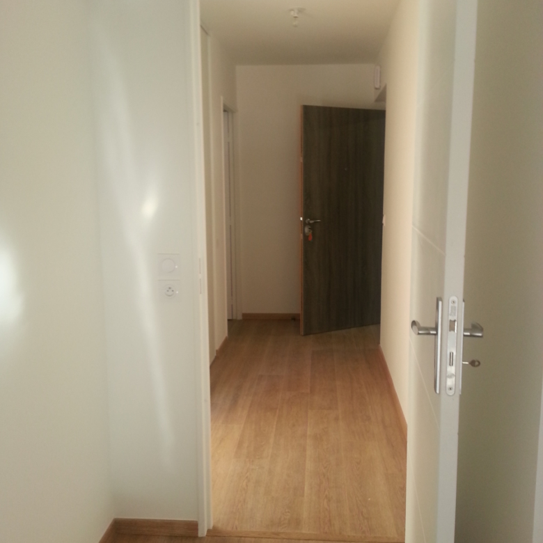 CAEN QUARTIER VAUCELLES APPARTEMENT 3 PIECES RESIDENCE RECENTE BALCONS PARKING CAVE