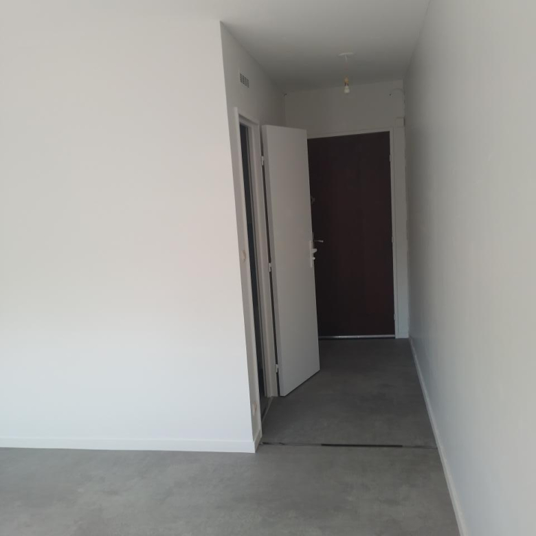 CORMELLES LE ROYAL – Studio de 26 m2 et Cave