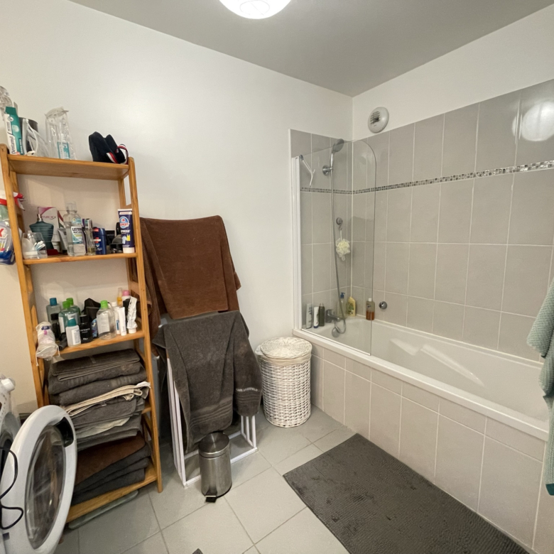 CAEN  Appartement T3 61m2 + grand balcon  ASCR GARAGE BOX