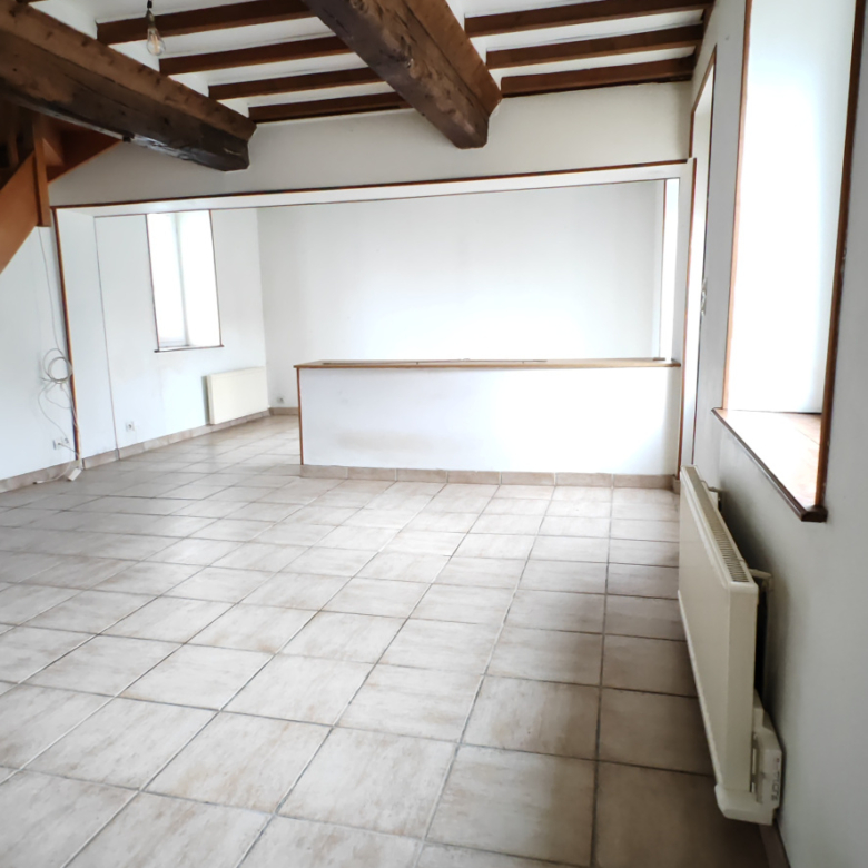 EXCLUSIF ET RARE LE TRONQUAY MAISON ANCIENNE DE 5 PP