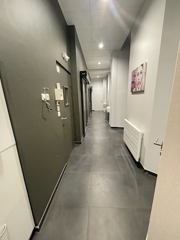 CAEN Centre ville Local commercial 102 m2 avec parking privatif