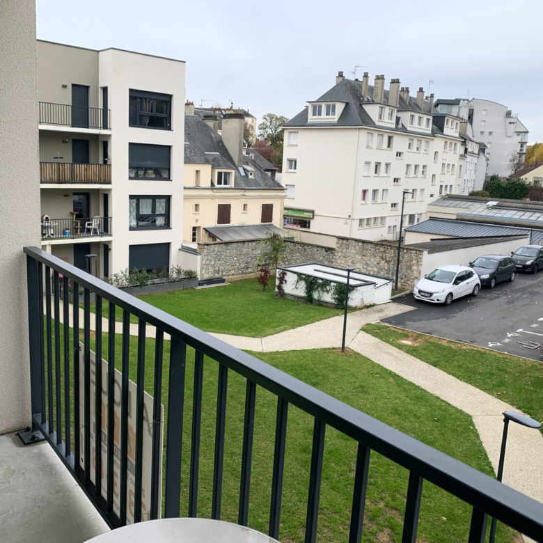 CAEN F3 BALCON PARKING