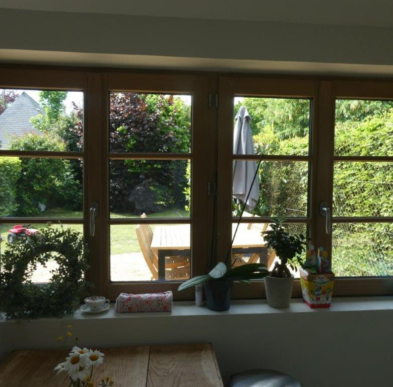 PONT L’EVEQUE – MAISON DE VILLE AVEC JARDIN ET TERRASSE