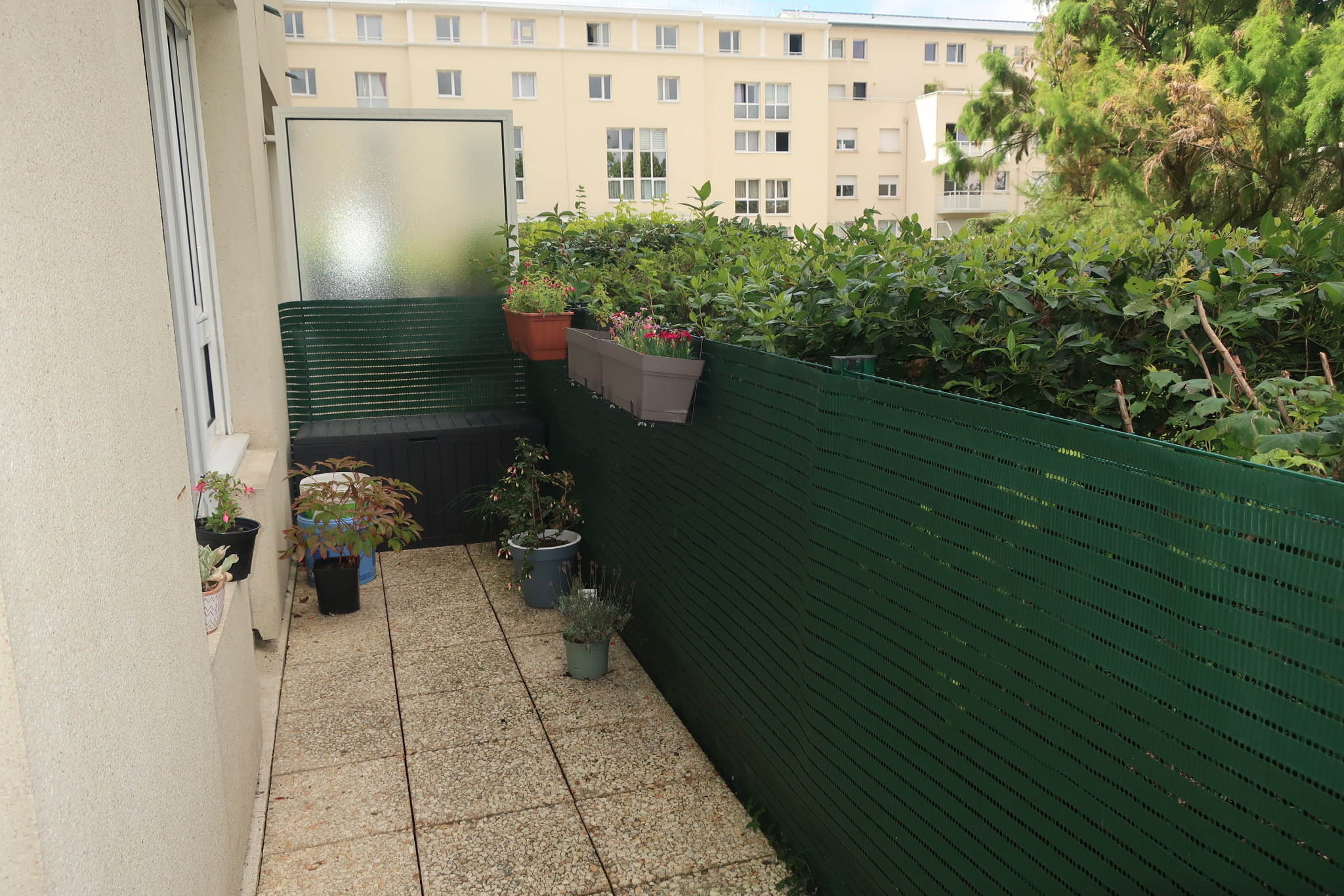 CAEN BEAULIEU APPARTEMENT T2 (petite chambre) TRES BON ETAT