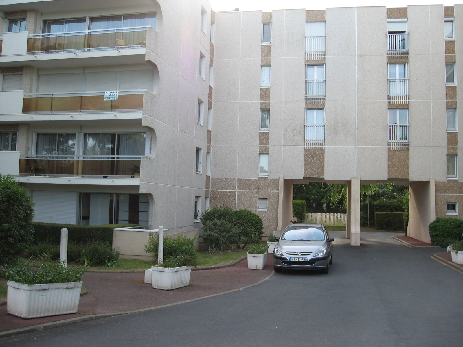 CAEN HASTING APPARTEMENT T3 BALCON ASCR