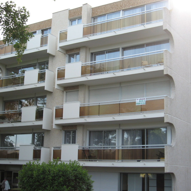 CAEN HASTING APPARTEMENT T3 BALCON ASCR