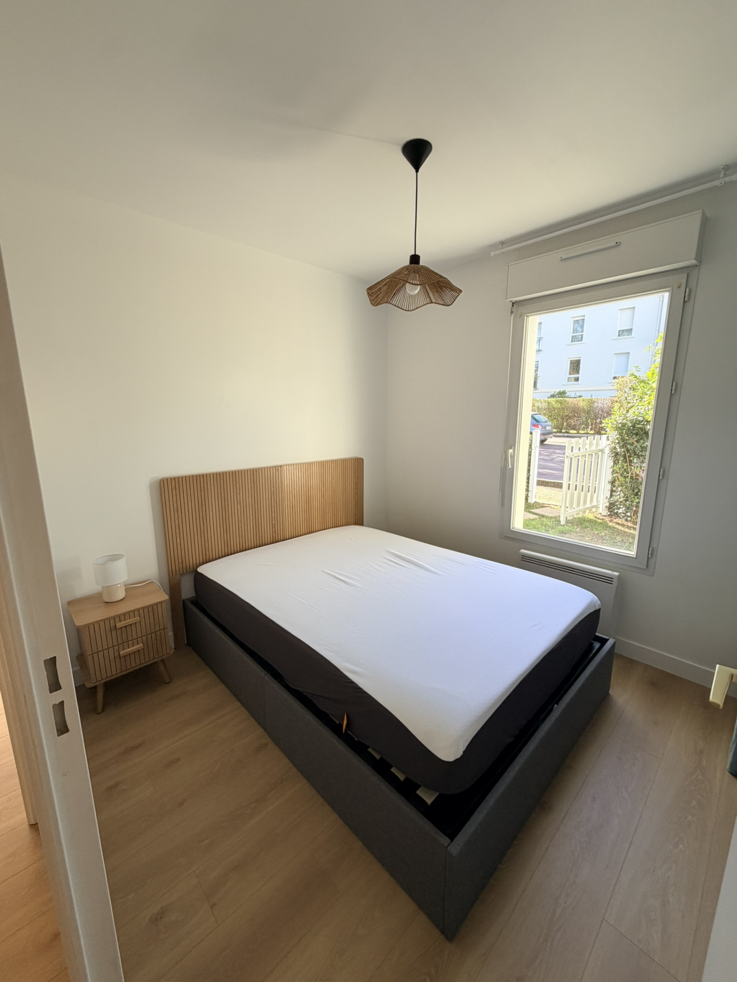 CAEN HAIE VIGNE T2 Meublé 34 m2 + jardin + parking