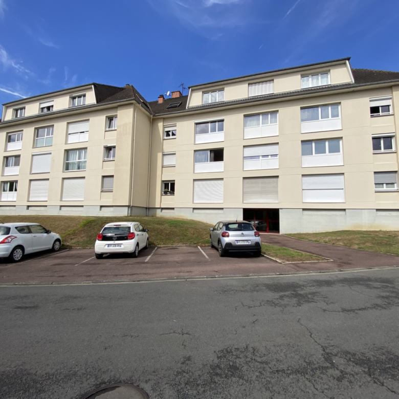 CORMELLES LE ROYAL – Studio de 26 m2 et Cave